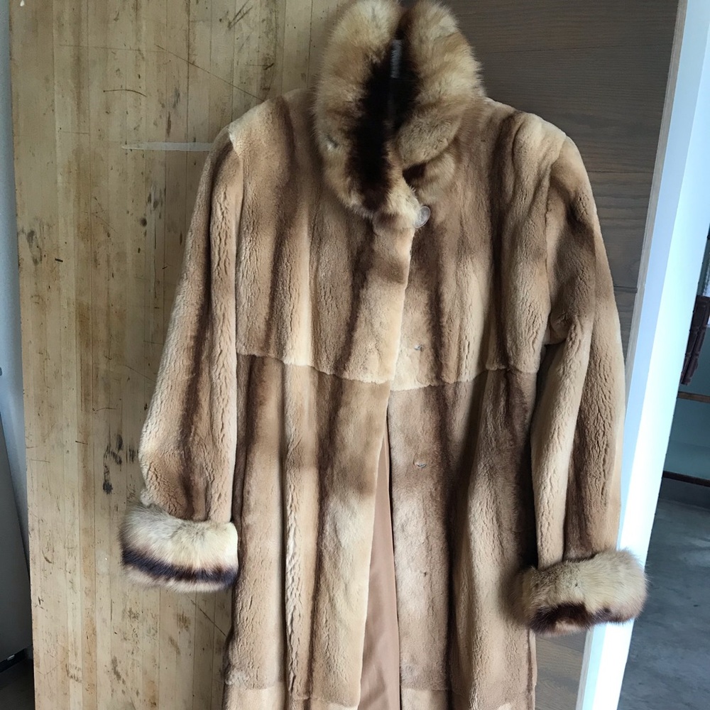 Sheared mink coat. Full length. Fox collar & cuffs